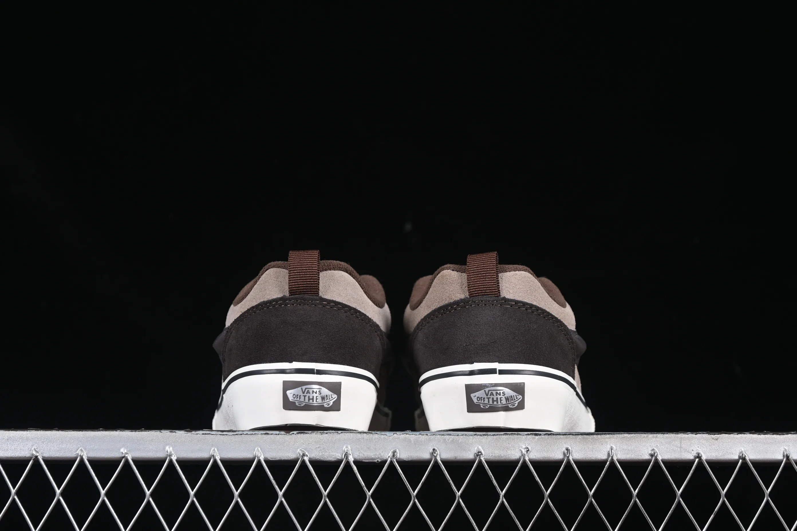 All categories Vans Vans series Vans Low Vans low-top Vans Knu Skool Vans low-top retro casual fat bread shoes VN0009QC2LN